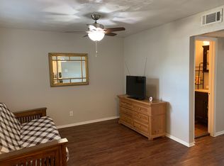 2401 Manor Rd APT 208, Austin, TX 78722