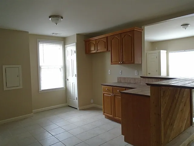 629 Victorian Cir — Photo 13