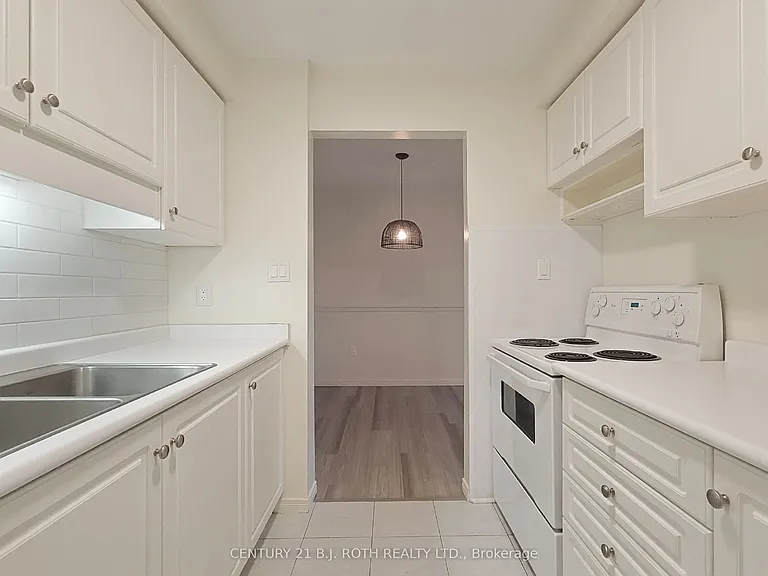 339 Blake St — Photo 6
