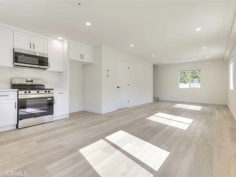 1070 Allen Ave #D — Photo 3