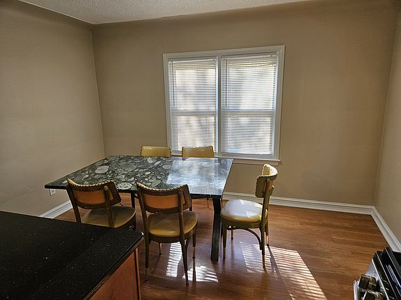5th image of 1390 Anita Ave