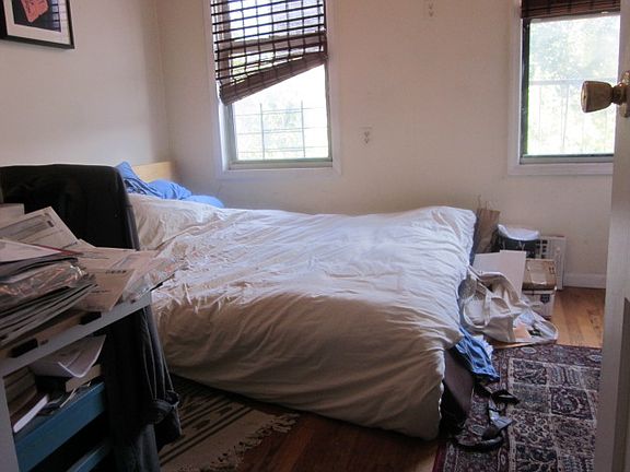 3rd image of 22 Scholes St #Ll2