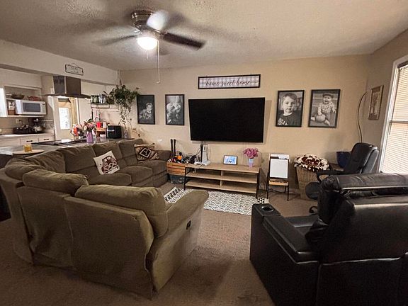 4th image of 710 Howell Dr