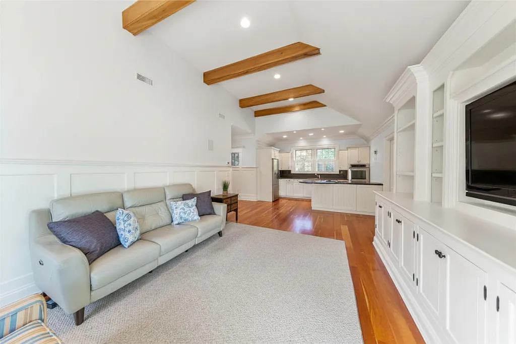 1 bed, 1.5 bath, 800 sqft, $3,900 — Photo 3