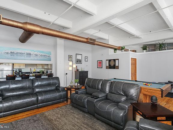 3rd image of 1238 Callowhill St Suite 605