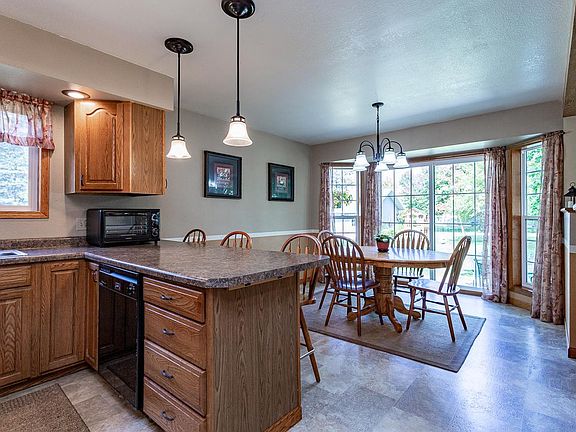 5th image of 153375 Ambrosia Ln