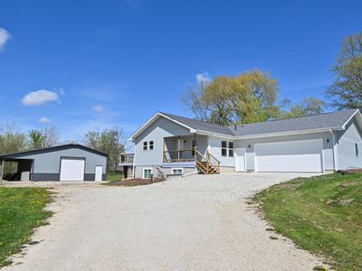 6636 Big Bend ROAD, Waterford, WI, 53185