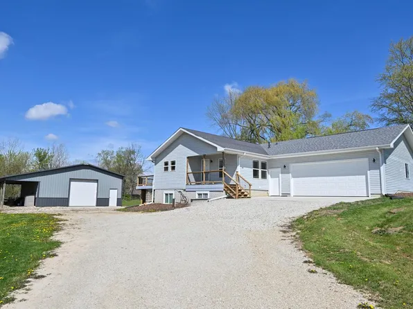 6636 Big Bend ROAD, Waterford, WI 53185