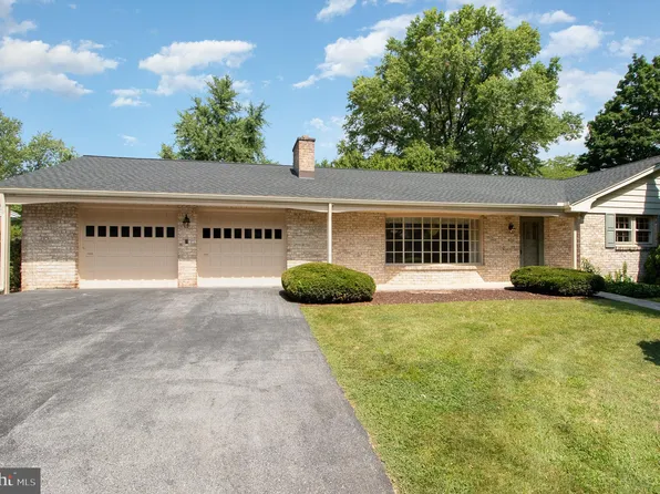 320 Leearden Rd, Hershey, PA 17033