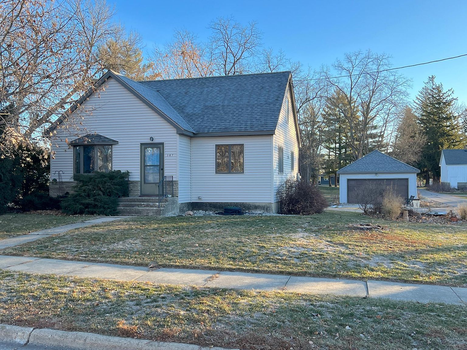 307 Evenson St, Emmons, MN 56029 MLS 6468093 Zillow