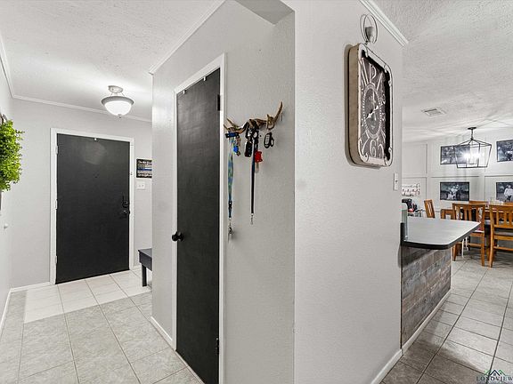 5th image of 505 Wildrose St