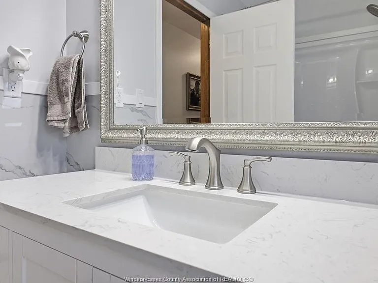 1646 Langlois Ave — Photo 18
