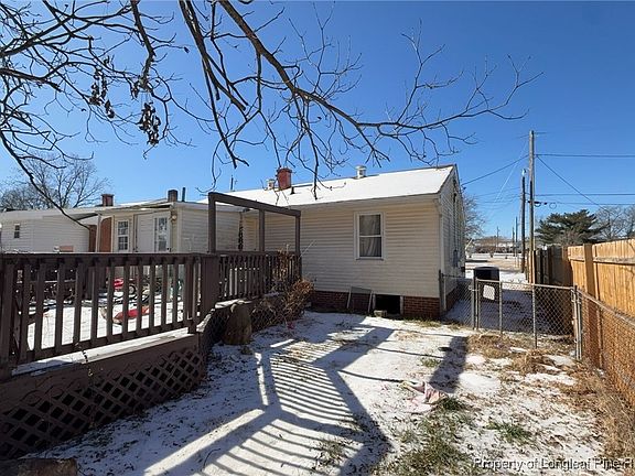 4th image of 1928 Willow St