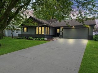 412 25th Ave SW, Altoona, IA 50009