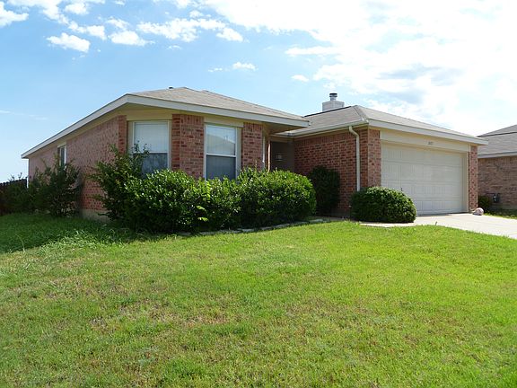2nd image of 1453 Laurel Hall Ln