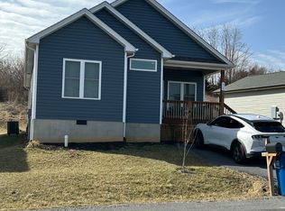 30 Triple Crown Dr, Lexington, VA 24450