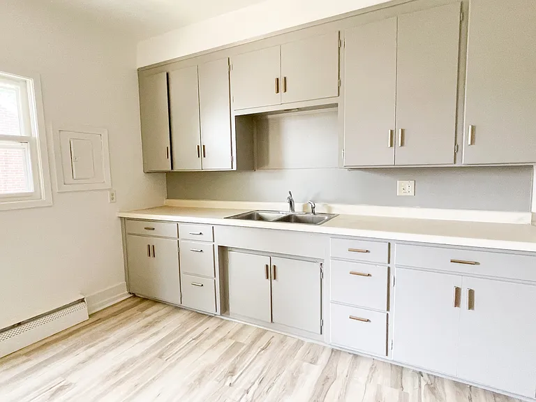 511 N 2nd St #1 — Photo 6