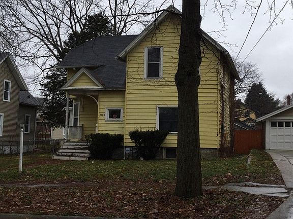 2nd image of 1106 Grant Ave