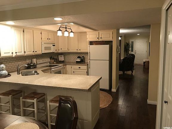 2nd image of 1596 W Cornerstone Way
