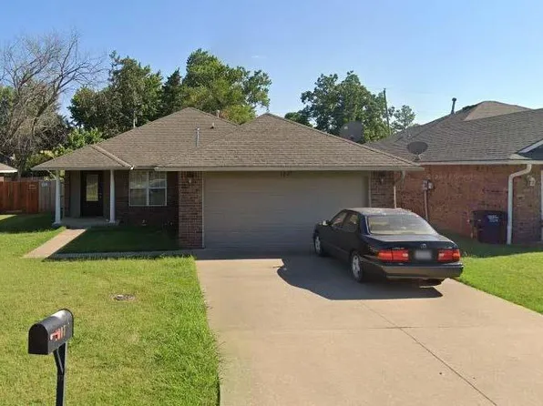 1207 Orchard Dr, Shawnee, OK 74804