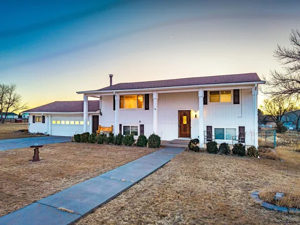 18 Idonna Dr, Wheatland, WY 82201