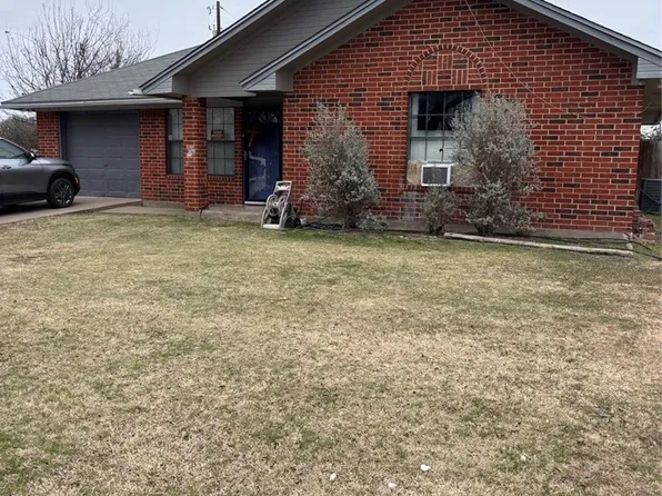 527 E Hilltop Rd, Elm Mott, TX 76640