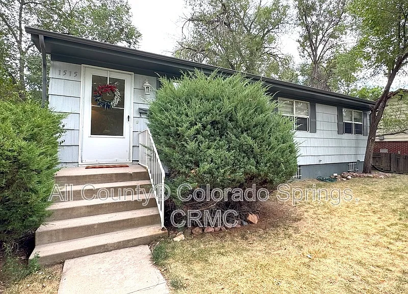 4 bed, 2.0 bath, 2135 sqft, $1,960 — Photo 1