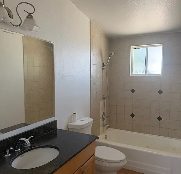 1848 W Lester St — Photo 5