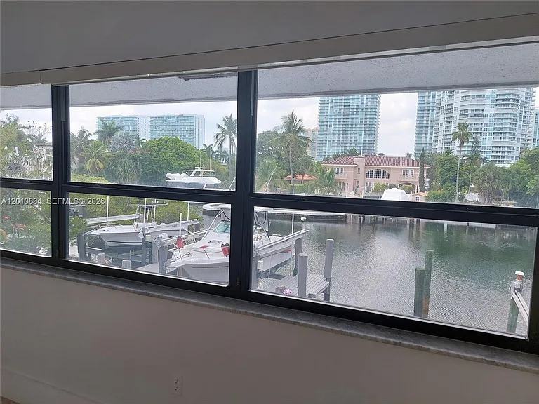 255 S Poinciana Dr #605 — Photo 30