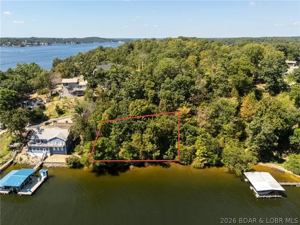 Marsh Ln, Lake Ozark, MO 65049
