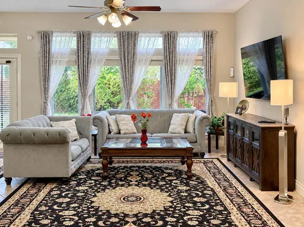 13601 Durango Pass Dr, Pearland, TX 77584