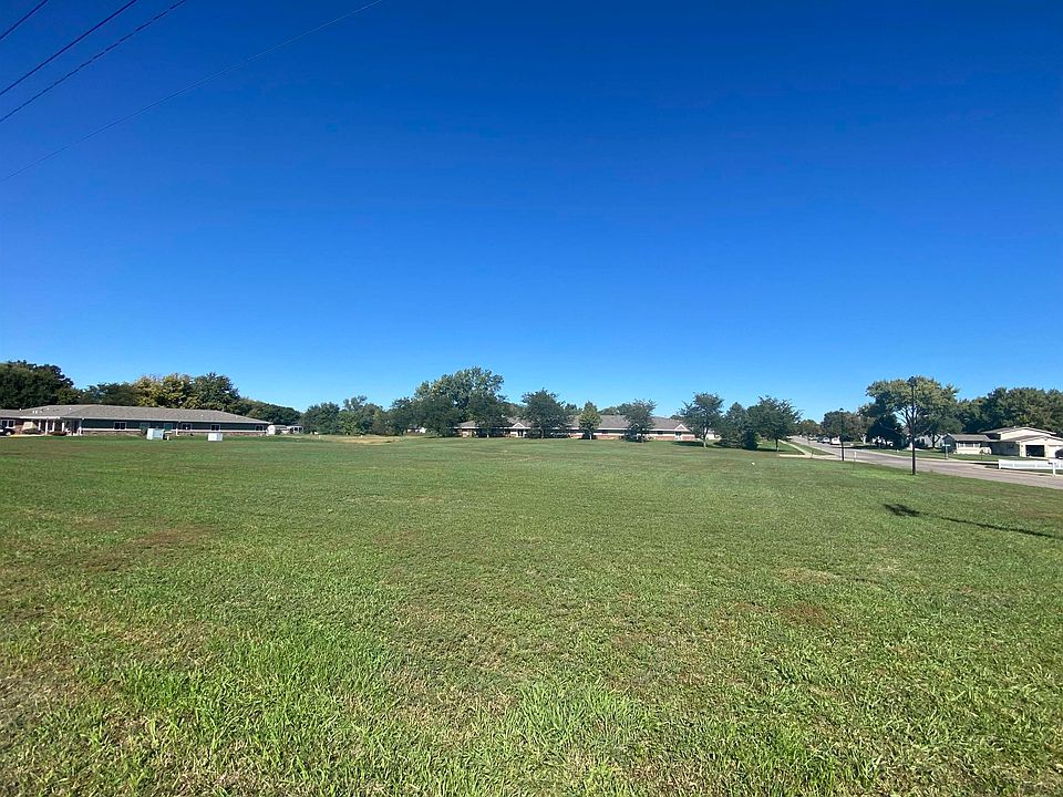 2nd image of L3-B1 West Ave #12