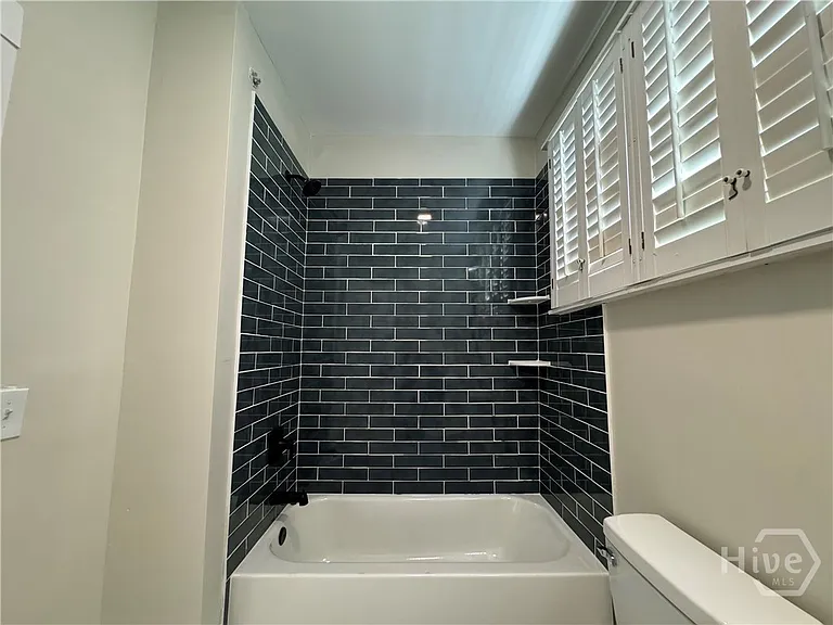 1112 E Anderson St — Photo 10