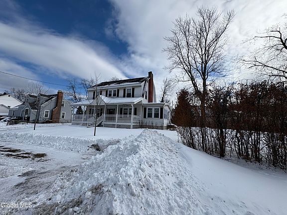 2nd image of 2 Hampton Avenue