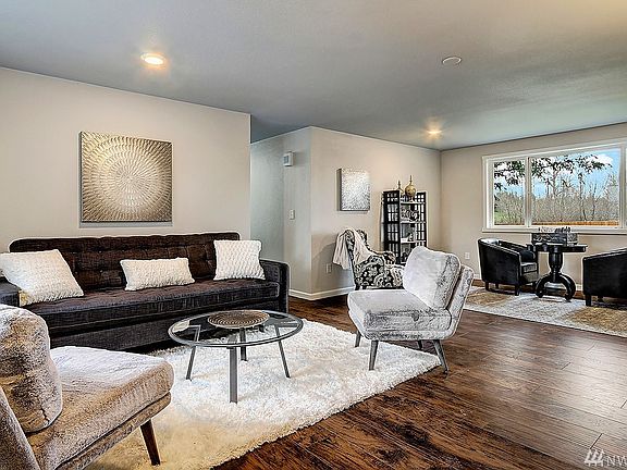 3rd image of 7004 87th St NE