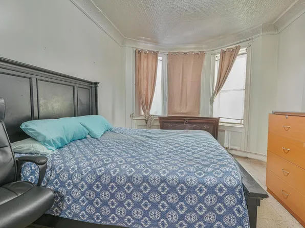 22 Chestnut Street image 8 of 9