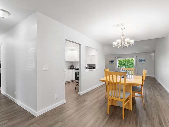 4th image of 6731 Bridlewood Court