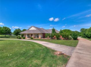 1800 Flamingo Dr, Blanchard, OK 73010