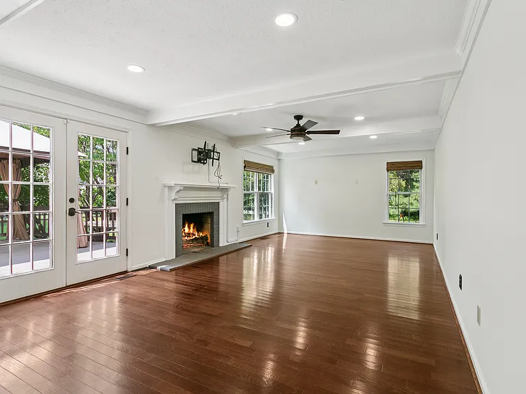 3517 Mott Ln — Photo 17