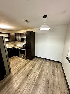 1201 S Rockford Ave #8 — Photo 4