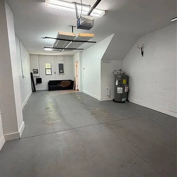 2208 Soho Bay Ct — Photo 32