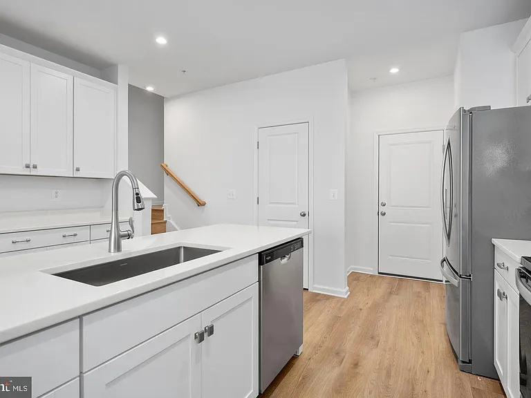 2536 Neabsco Common Pl — Photo 9