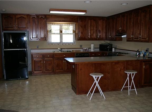 4th image of 1080 Heather Way