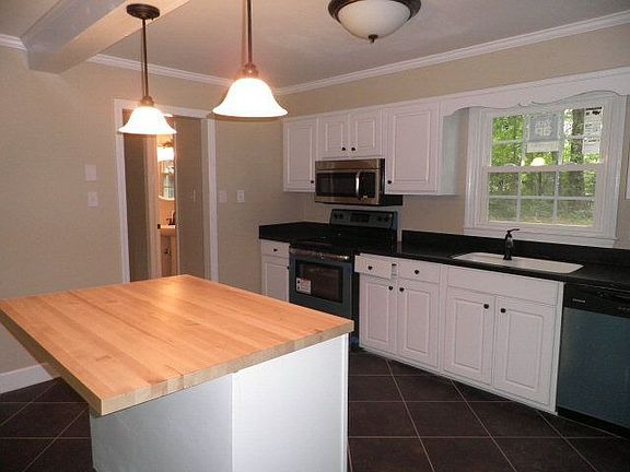 2nd image of 505 Sherwood Ave