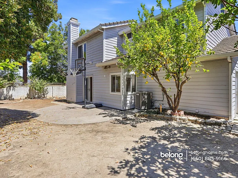 42983 Charleston Way — Photo 2