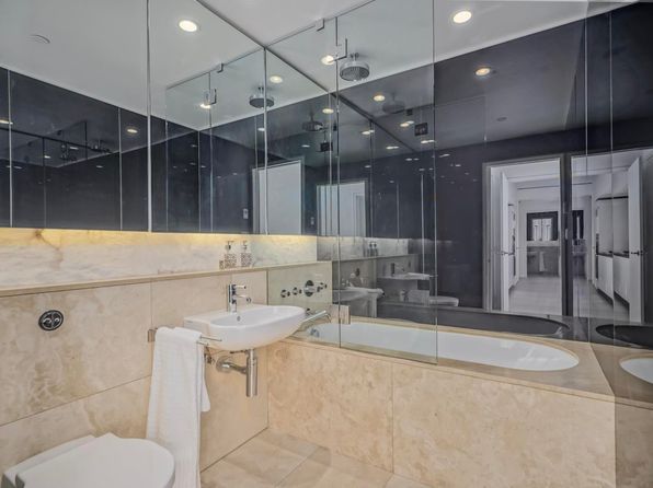 2 bedroom rental in Vancouver — photo 15