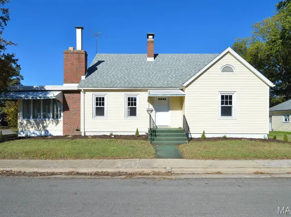 312 W Phillips St, Freeburg, IL 62243