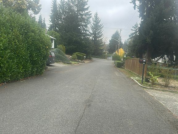 4th image of 9210 117th St SW