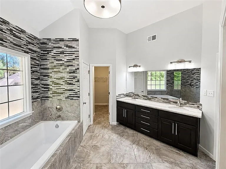 380 Belmont Chase Ct — Photo 14