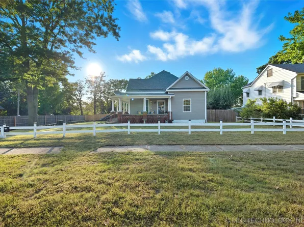 805 N Parkinson Ave, Wagoner, OK 74467